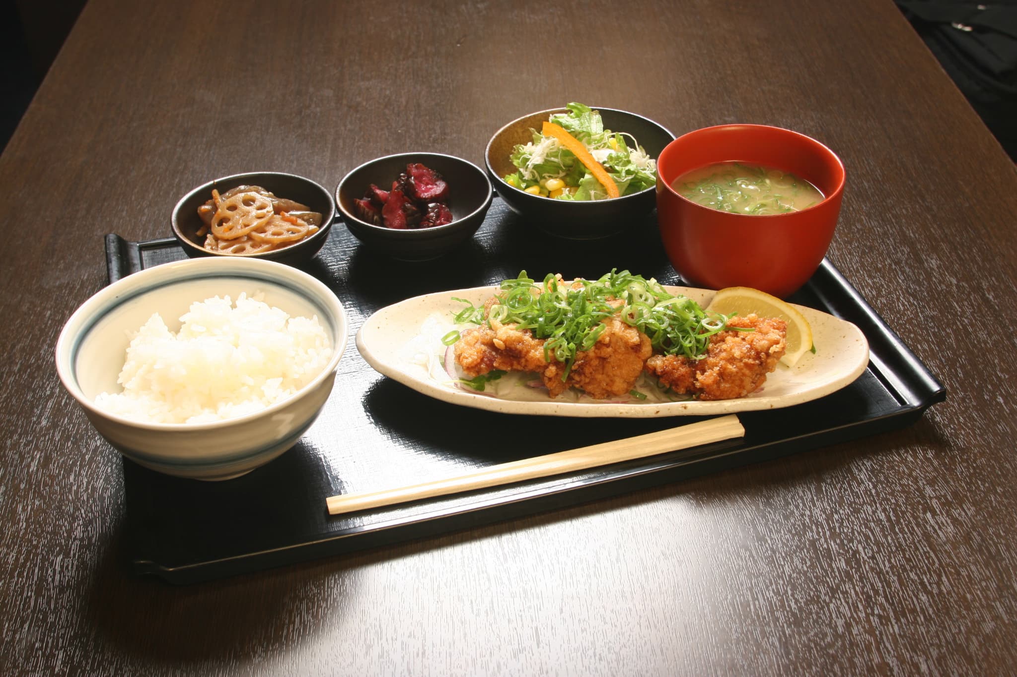 唐揚げネギ塩定食